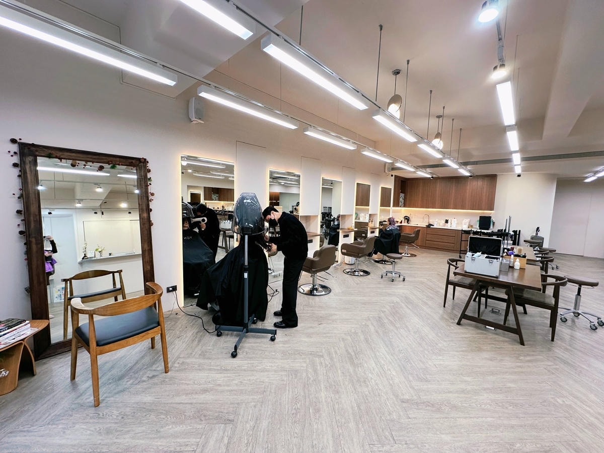 中山區一刀切短髮設計師推薦蘊 YUN SALON 中山店 中山區一刀切短髮設計師推薦蘊 YUN SALON 中山店