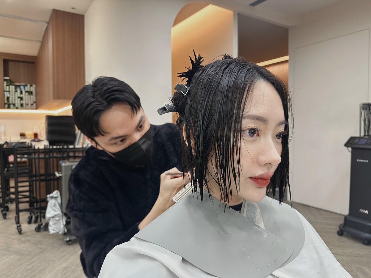 中山區一刀切短髮設計師推薦蘊 YUN SALON 中山店 中山區一刀切短髮設計師推薦蘊 YUN SALON 中山店