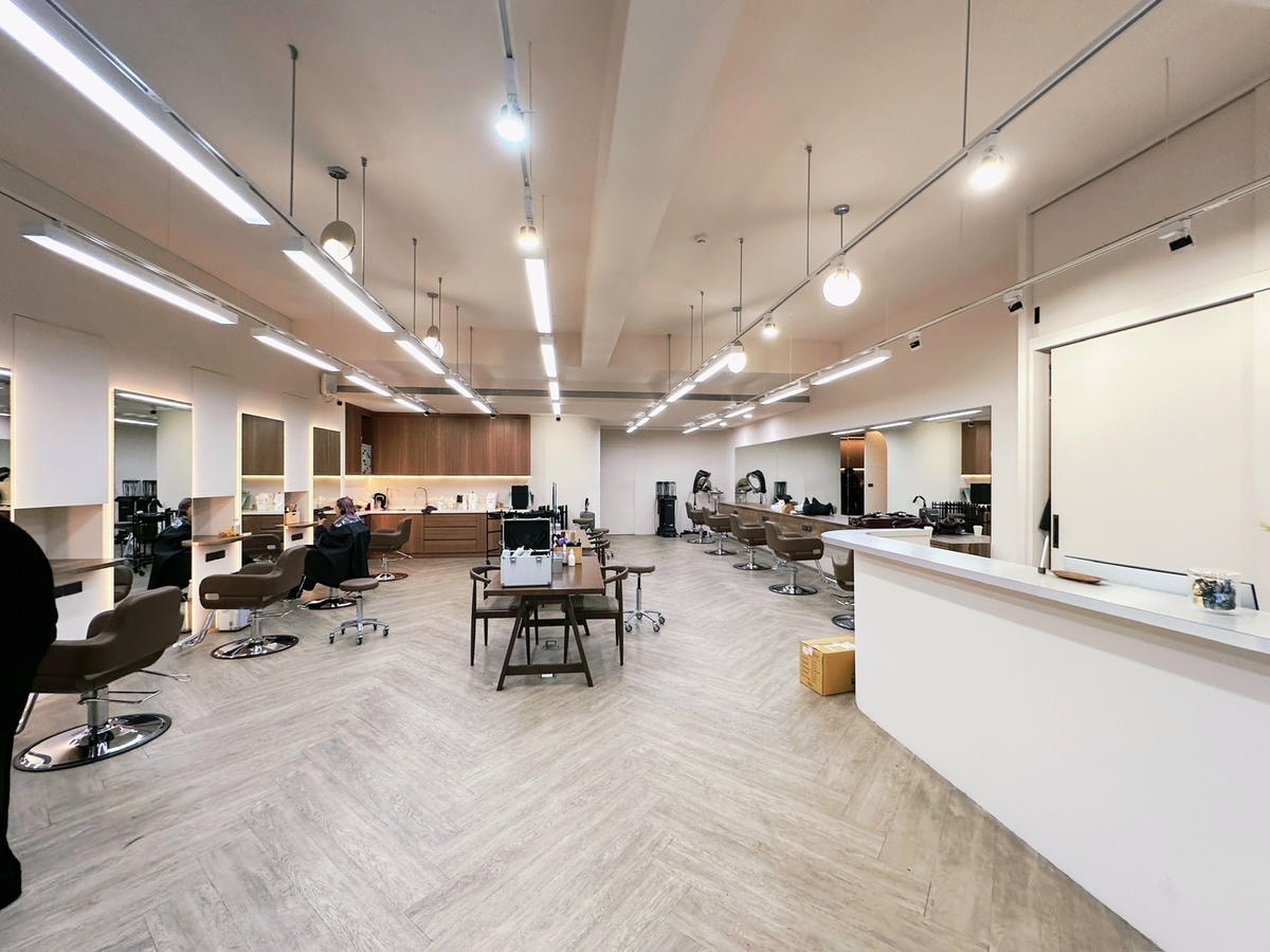 中山區一刀切短髮設計師推薦蘊 YUN SALON 中山店 中山區一刀切短髮設計師推薦蘊 YUN SALON 中山店