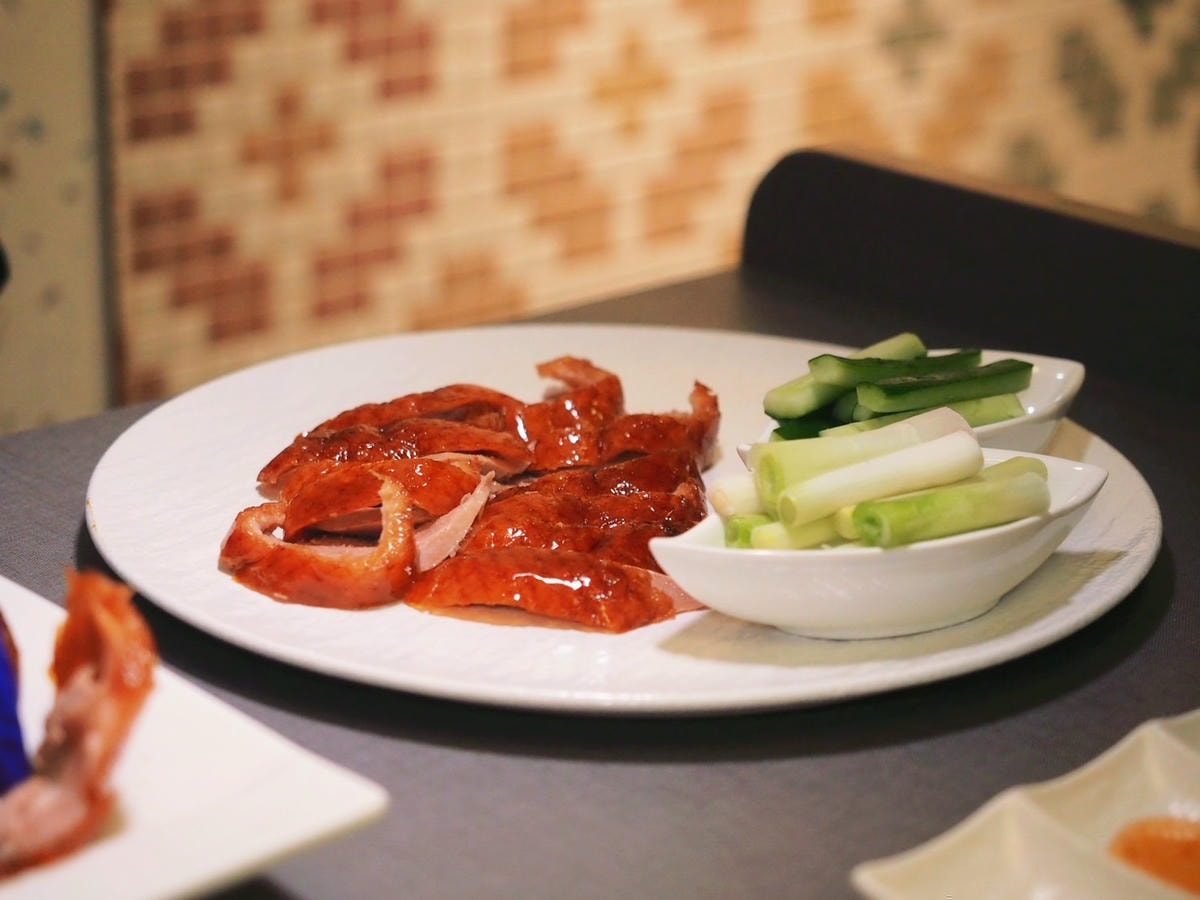 大直美麗華餐廳推薦《鴨覓》台北烤鴨酥脆外皮鮮嫩多汁,廚師現場 大直美麗華餐廳推薦《鴨覓》台北烤鴨酥脆外皮鮮嫩多汁,廚師現場