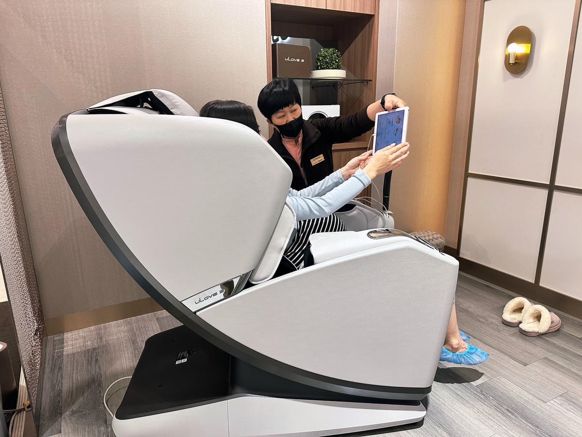 2025 按摩控必看,大按摩椅四款評比心得推薦 OSIM 2025 按摩控必看,大按摩椅四款評比心得推薦 OSIM