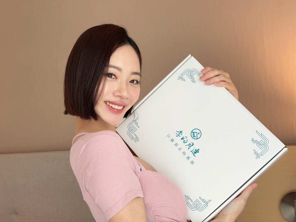 真正的燕窩「李向月連」無糖極濃燕窩,小瓶裝沒有腥味!30天深