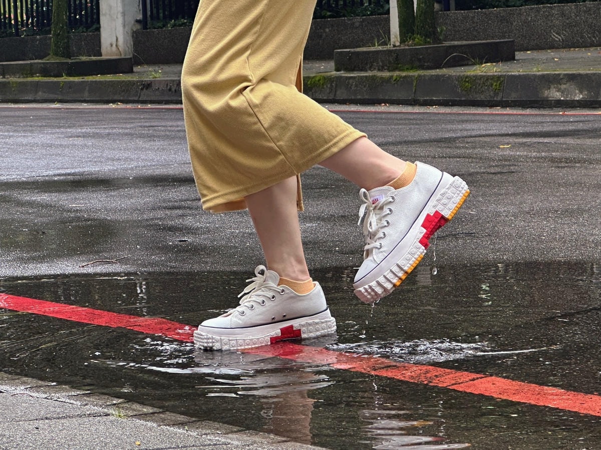 不怕雨天的防潑水帆布鞋!環保從腳下開始 lab22「Xpre