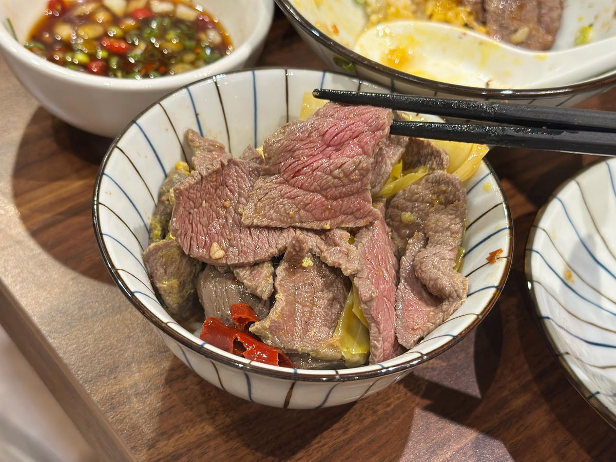 民生社區美食推薦潮牛殿溫體牛創意鍋物評價高分!台北溫體牛肉 民生社區美食推薦潮牛殿溫體牛創意鍋物評價高分!台北溫體牛肉