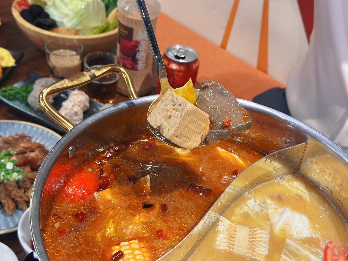 民生社區美食推薦潮牛殿溫體牛創意鍋物評價高分!台北溫體牛肉 民生社區美食推薦潮牛殿溫體牛創意鍋物評價高分!台北溫體牛肉