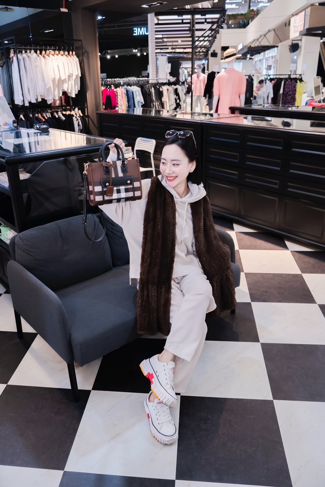 GUCCI、Burberry、Hunter下殺2折起,歐系精 GUCCI、Burberry、Hunter下殺2折起,歐系精