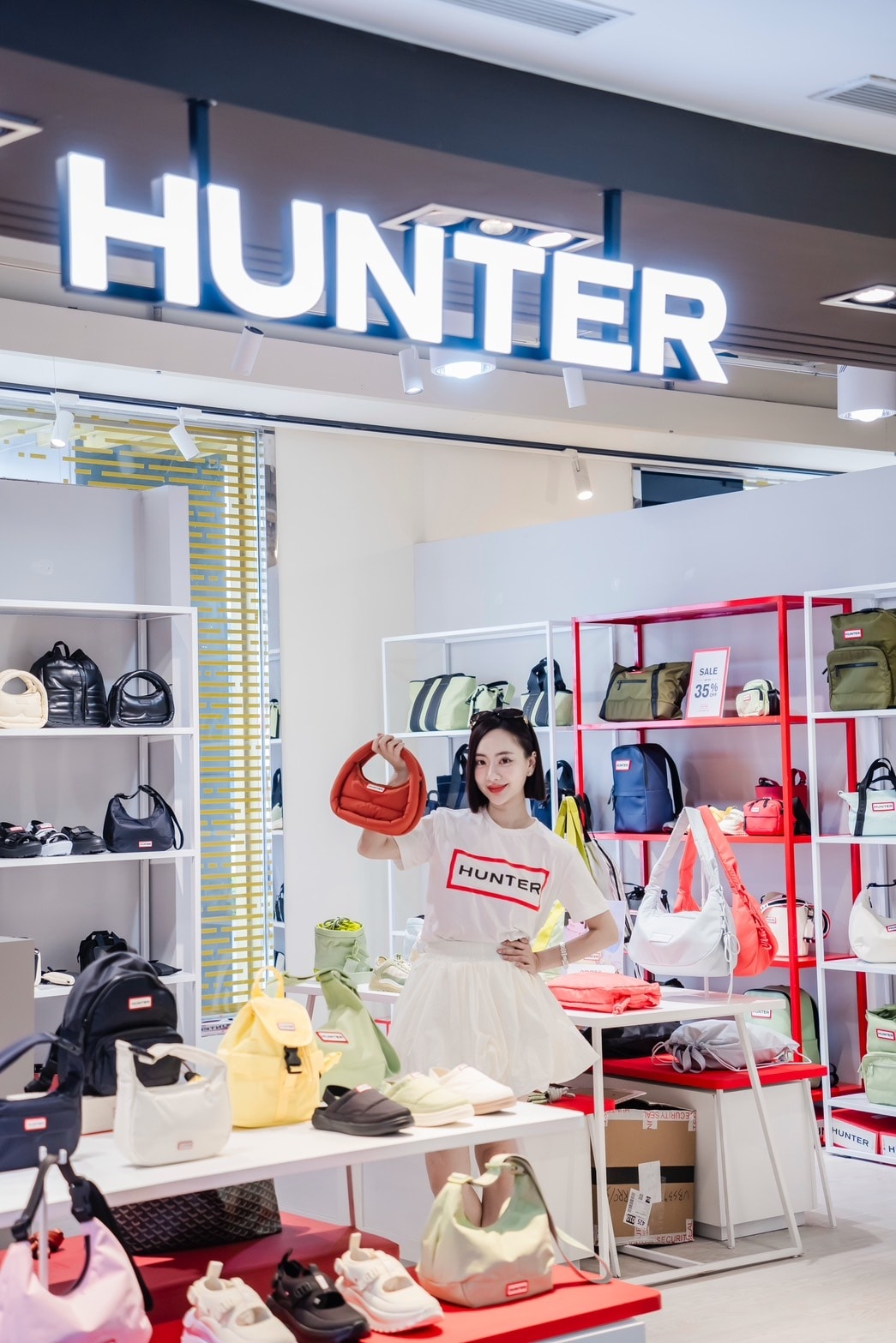 GUCCI、Burberry、Hunter下殺2折起,歐系精 GUCCI、Burberry、Hunter下殺2折起,歐系精