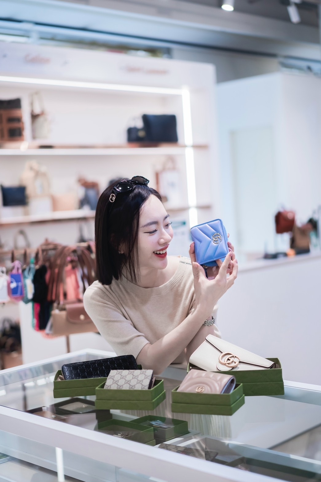 GUCCI、Burberry、Hunter下殺2折起,歐系精 GUCCI、Burberry、Hunter下殺2折起,歐系精