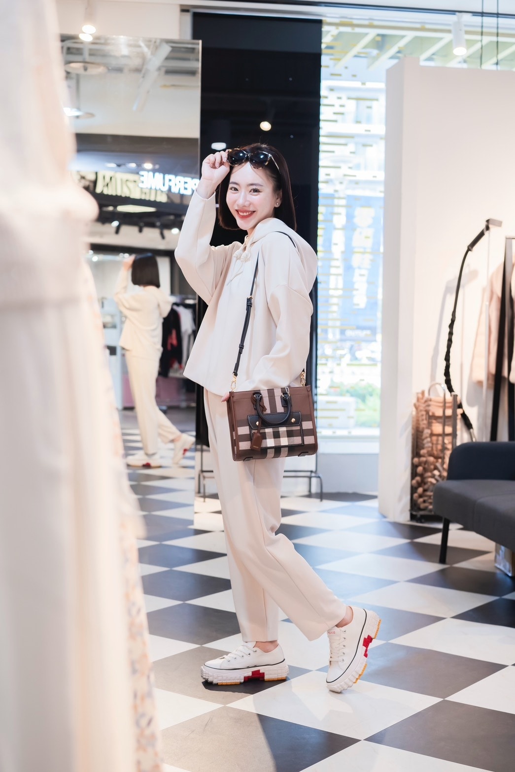 GUCCI、Burberry、Hunter下殺2折起,歐系精 GUCCI、Burberry、Hunter下殺2折起,歐系精