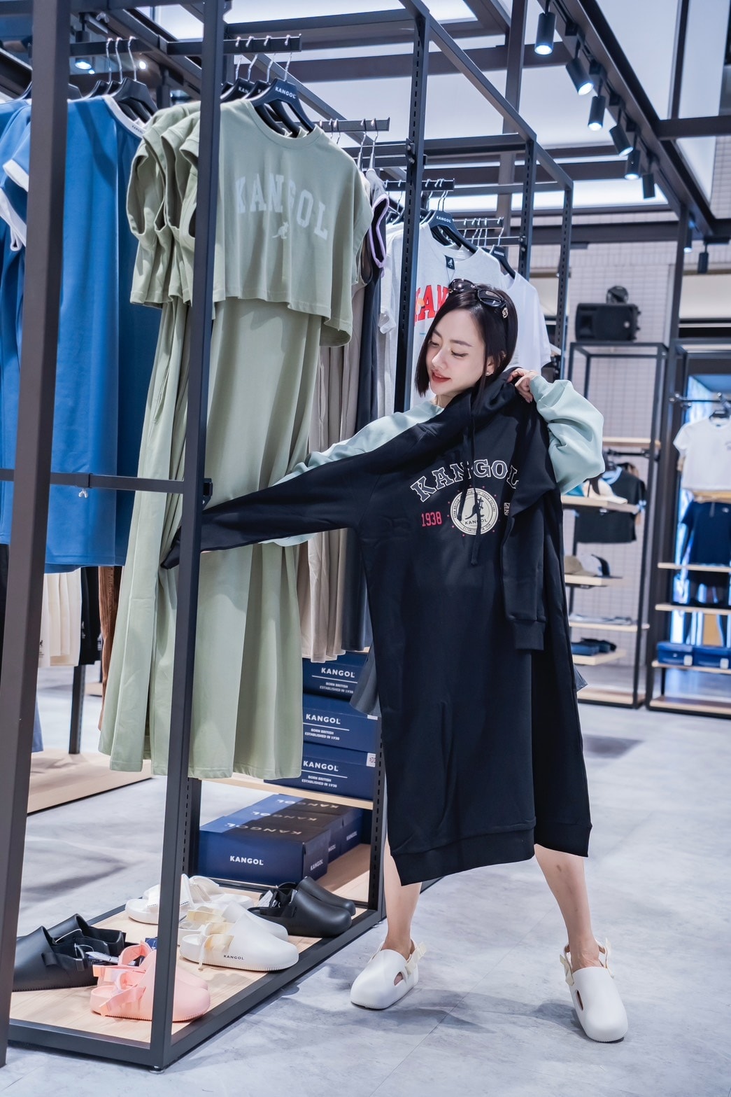 GUCCI、Burberry、Hunter下殺2折起,歐系精 GUCCI、Burberry、Hunter下殺2折起,歐系精