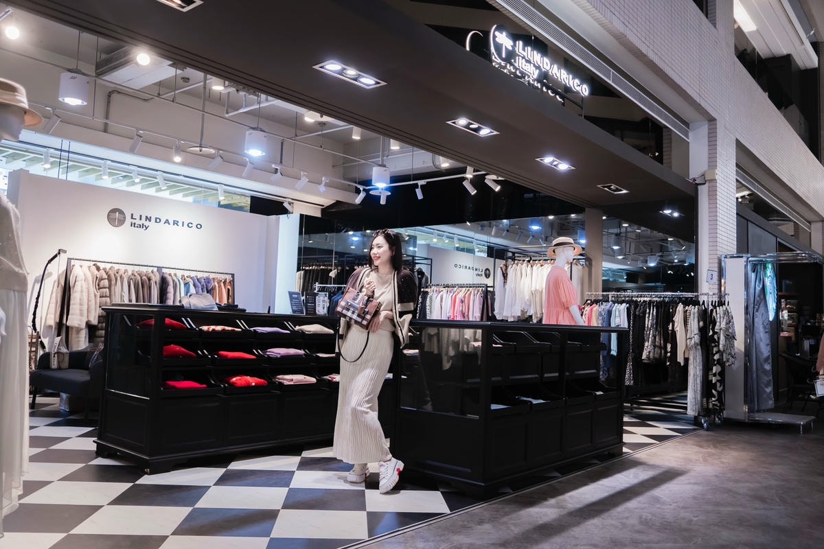 GUCCI、Burberry、Hunter下殺2折起,歐系精 GUCCI、Burberry、Hunter下殺2折起,歐系精