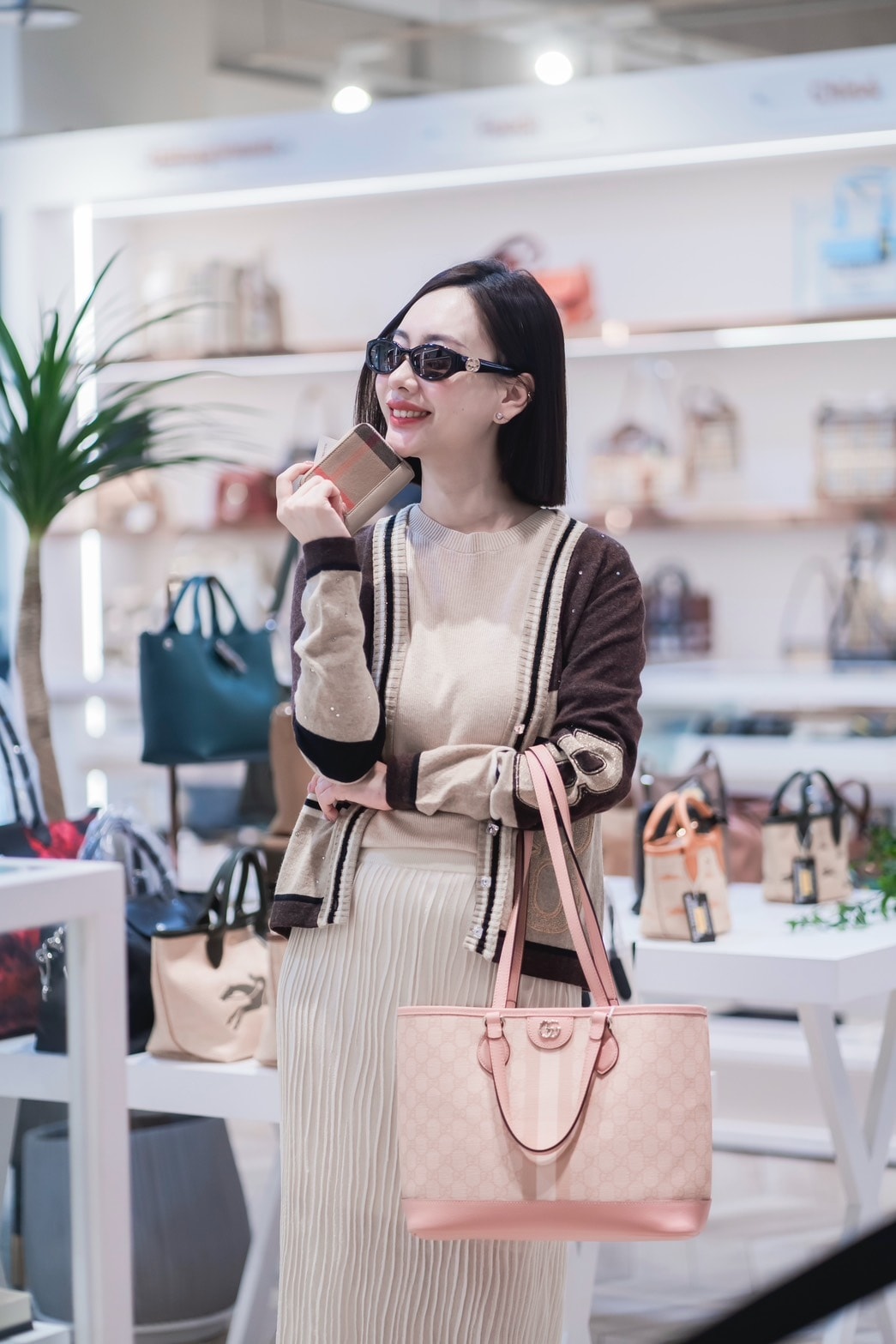 GUCCI、Burberry、Hunter下殺2折起,歐系精 GUCCI、Burberry、Hunter下殺2折起,歐系精