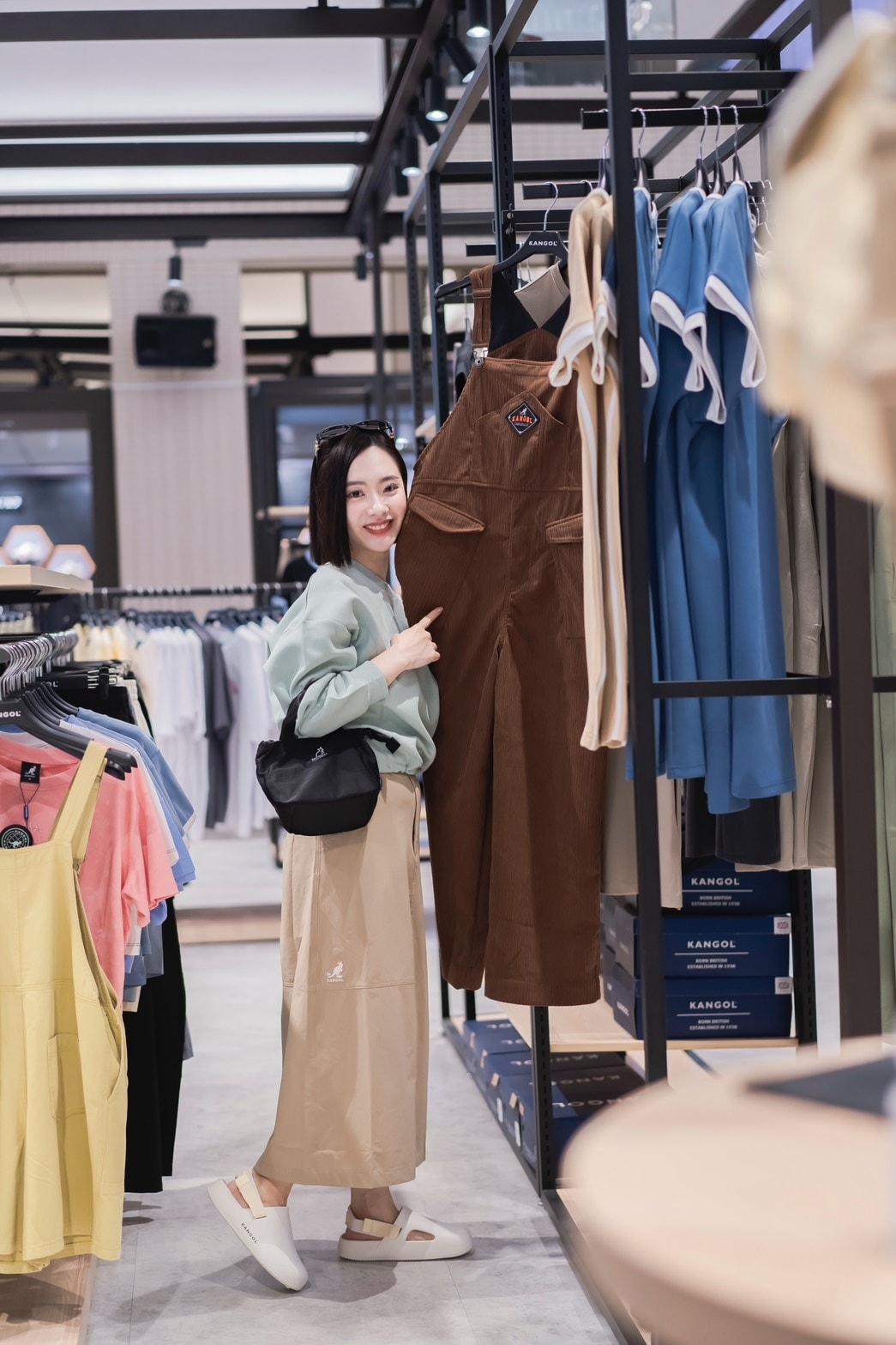 GUCCI、Burberry、Hunter下殺2折起,歐系精 GUCCI、Burberry、Hunter下殺2折起,歐系精