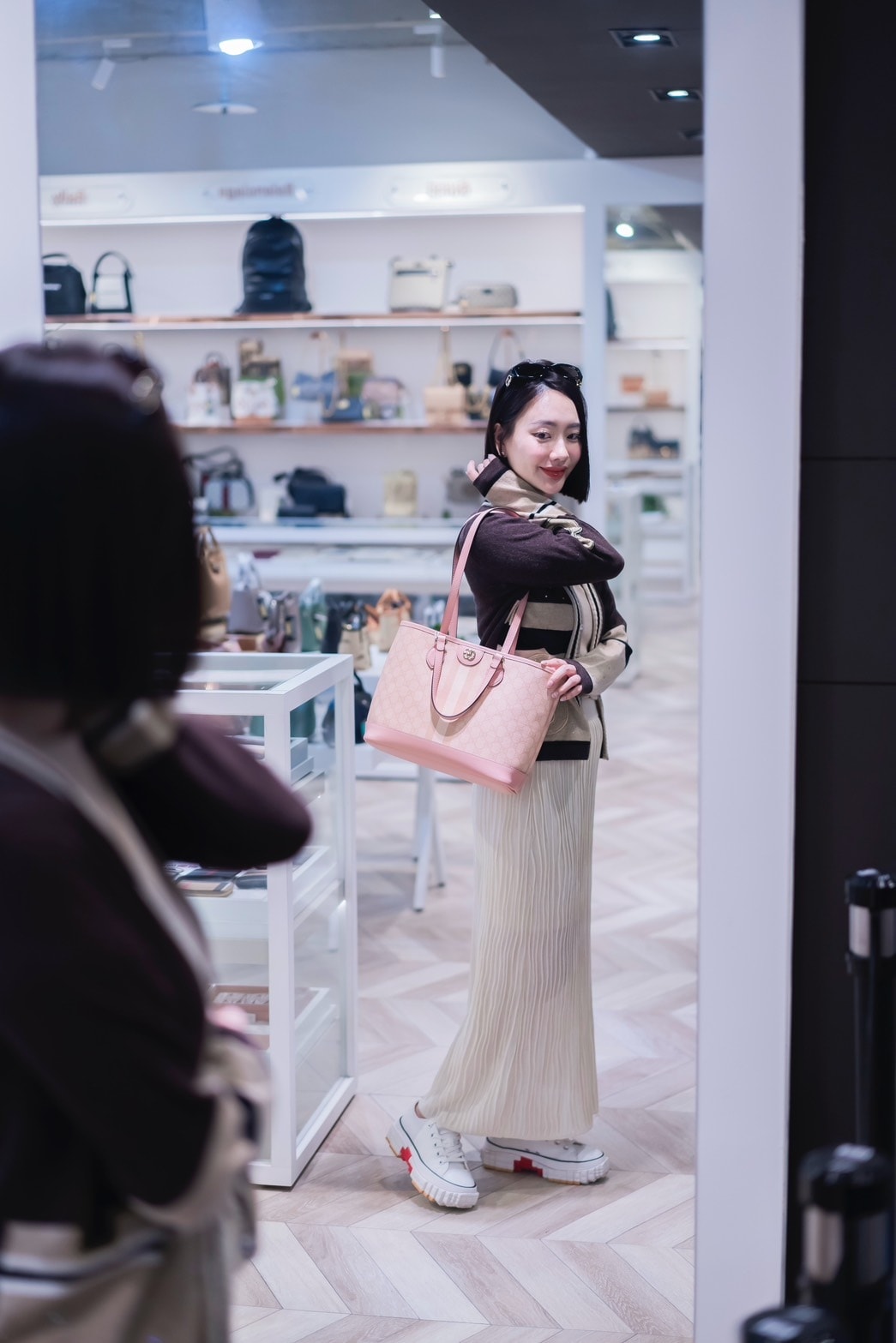 GUCCI、Burberry、Hunter下殺2折起,歐系精 GUCCI、Burberry、Hunter下殺2折起,歐系精