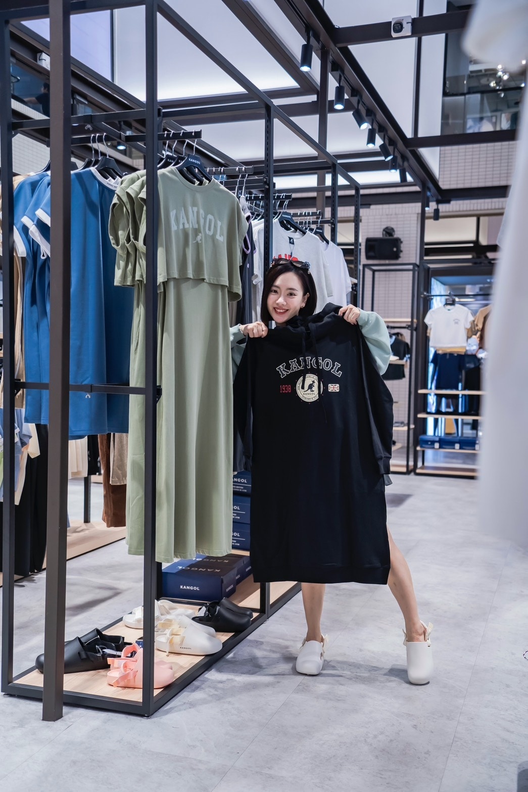 GUCCI、Burberry、Hunter下殺2折起,歐系精 GUCCI、Burberry、Hunter下殺2折起,歐系精