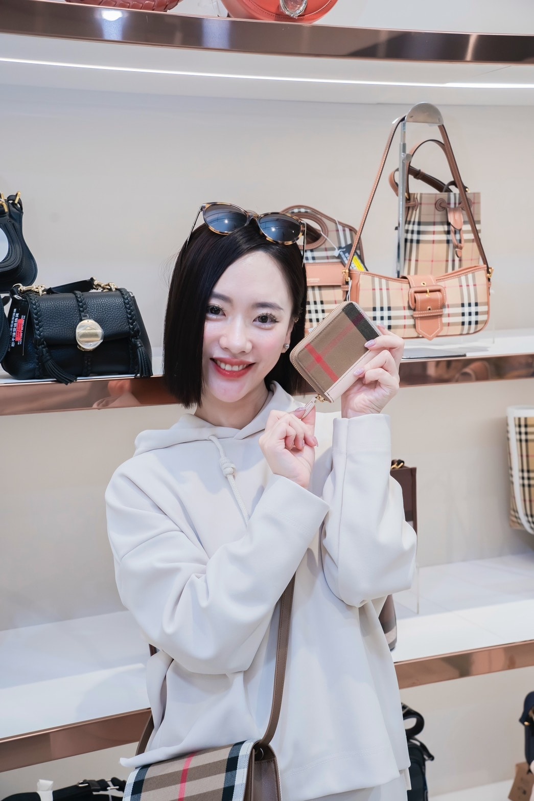 GUCCI、Burberry、Hunter下殺2折起,歐系精 GUCCI、Burberry、Hunter下殺2折起,歐系精