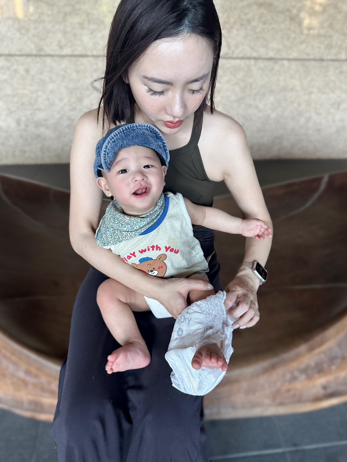 日本雙科醫師一致推薦!從翻身就能穿的 Unidry優力寶抱抱 日本雙科醫師一致推薦!從翻身就能穿的 Unidry優力寶抱抱