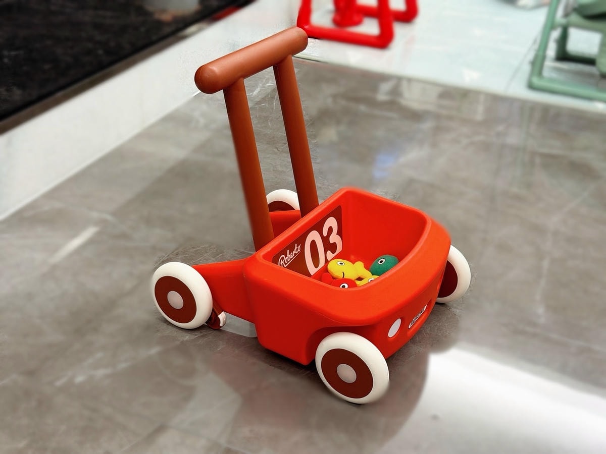 10 個月寶寶的第一台學步車Italtrike Rober 10 個月寶寶的第一台學步車Italtrike Rober