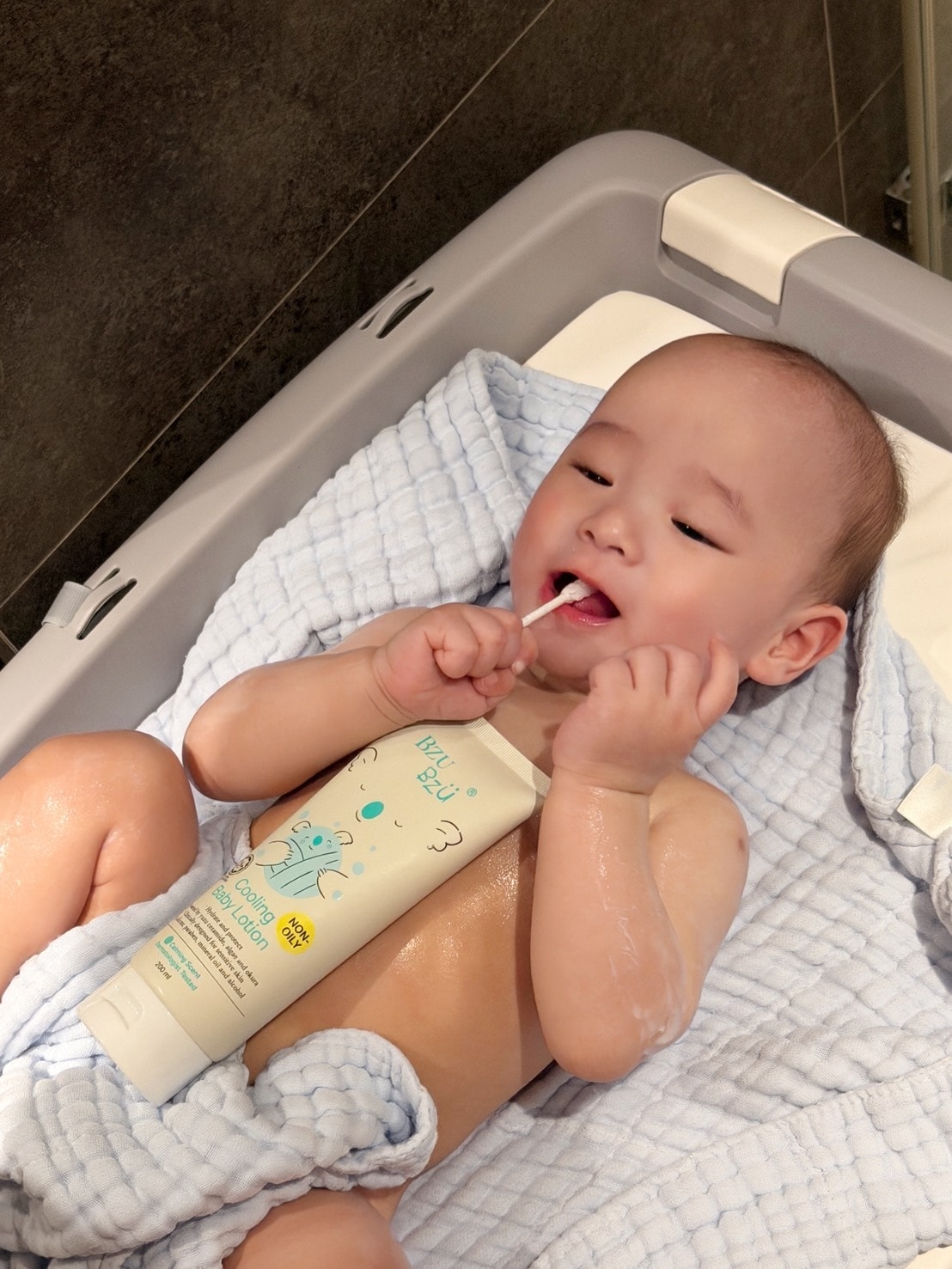 新加坡嬰幼兒洗沐品牌 BZU BZU 舒緩沐浴露+潤膚乳使用 新加坡嬰幼兒洗沐品牌 BZU BZU 舒緩沐浴露+潤膚乳使用