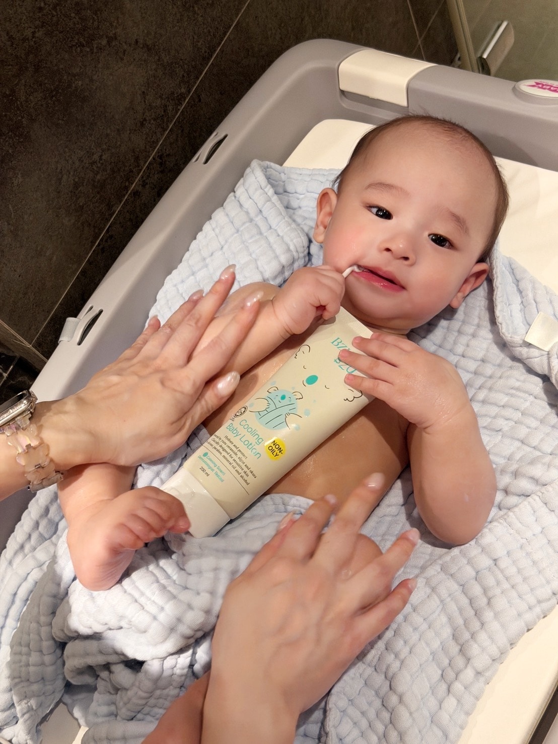 新加坡嬰幼兒洗沐品牌 BZU BZU 舒緩沐浴露+潤膚乳使用 新加坡嬰幼兒洗沐品牌 BZU BZU 舒緩沐浴露+潤膚乳使用