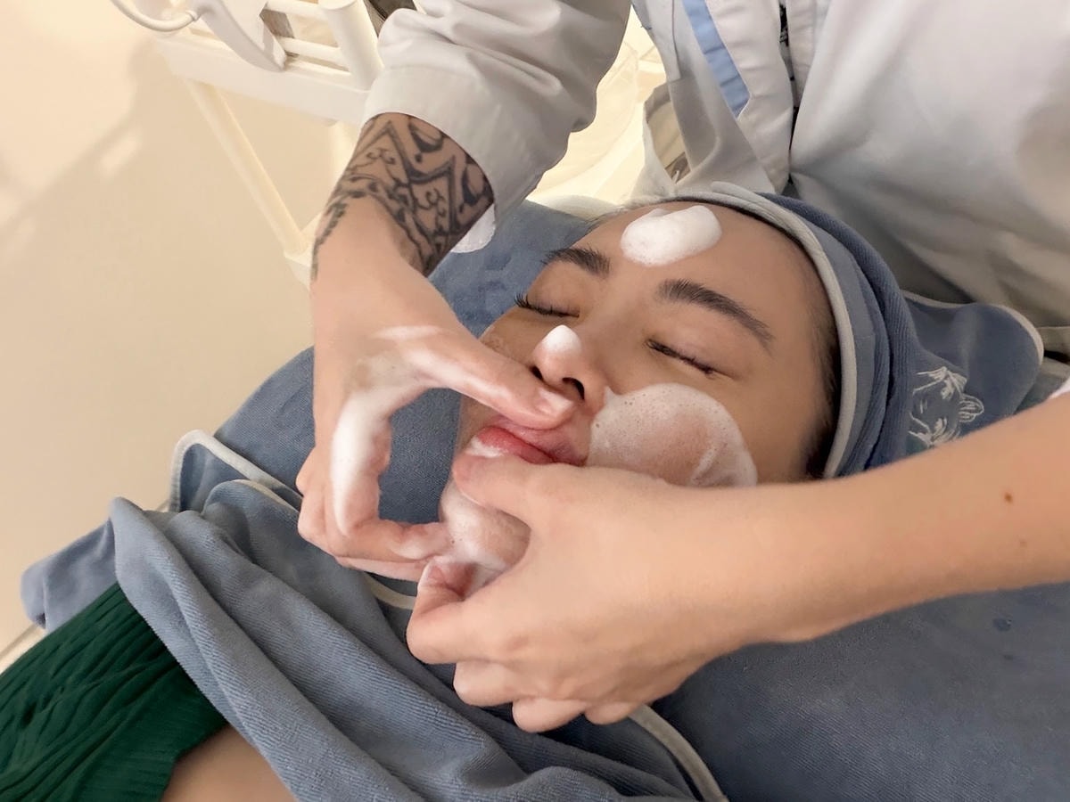 新店美容做臉按摩洗頭推薦別丟臉美膚專門店:水飛梭清粉刺+洗 新店美容做臉按摩洗頭推薦別丟臉美膚專門店:水飛梭清粉刺+洗