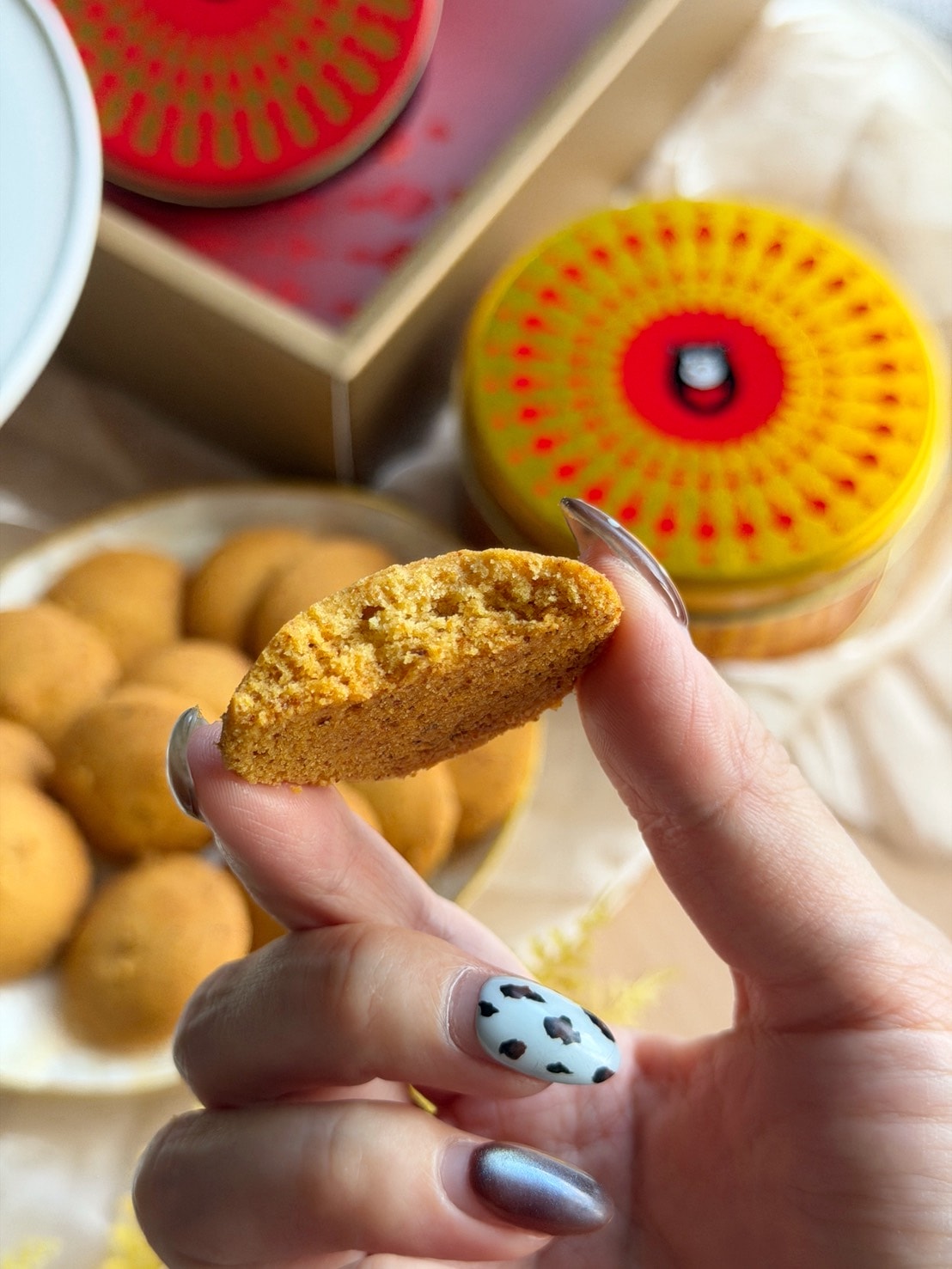 2026 過年禮盒推薦|鴻鼎菓子馬年限定春節新品:開心果包心曲奇、烏魚子曲奇一次收藏 - 第11張圖 2026 過年禮盒推薦|鴻鼎菓子馬年限定春節新品:開心果包心曲奇、烏魚子曲奇一次收藏