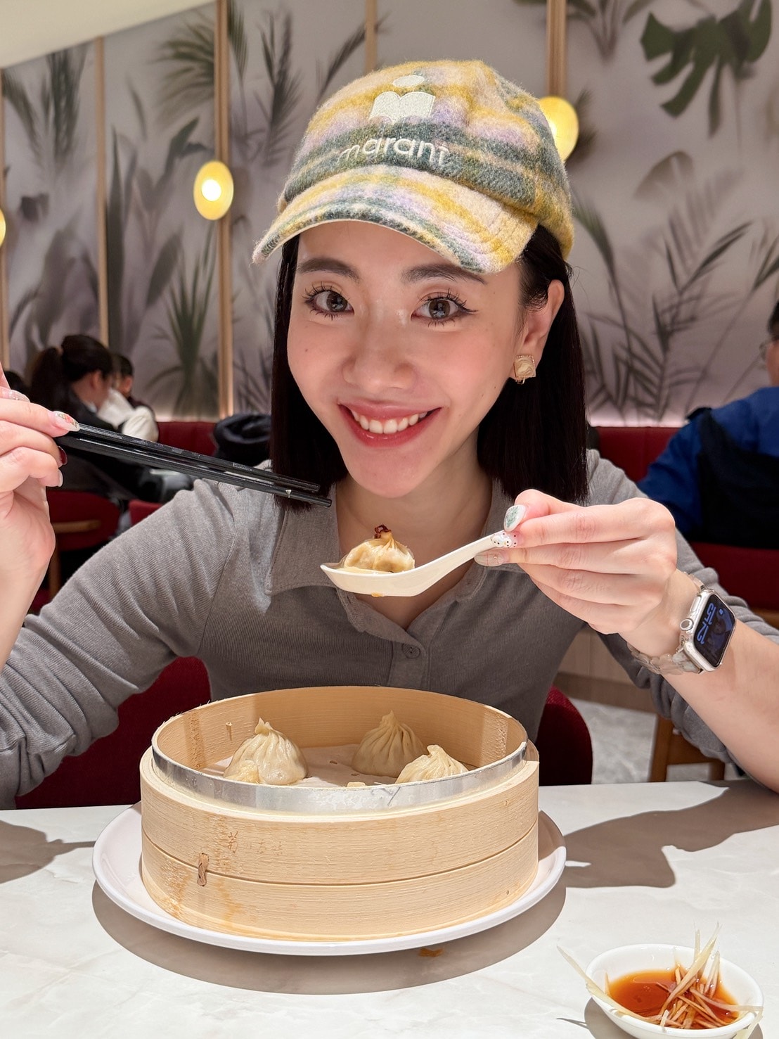 南港 LaLaport 吃什麼?漢來上海湯包必吃:18摺手工小籠湯包+生煎湯包一次滿足 - 第9張圖 南港 LaLaport 吃什麼?漢來上海湯包必吃:18摺手工小籠湯包+生煎湯包一次滿足