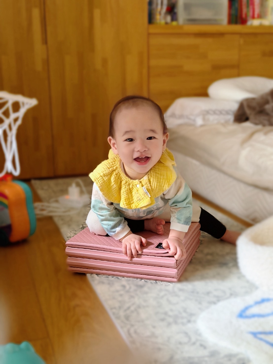 QMAT方折疊瑜珈墊開箱|不只是Yoga Mat!攜帶型折疊瑜珈墊化身寶寶遊戲墊、野餐墊實測分享 - 第11張圖 QMAT方折疊瑜珈墊開箱|不只是Yoga Mat!攜帶型折疊瑜珈墊化身寶寶遊戲墊、野餐墊實測分享