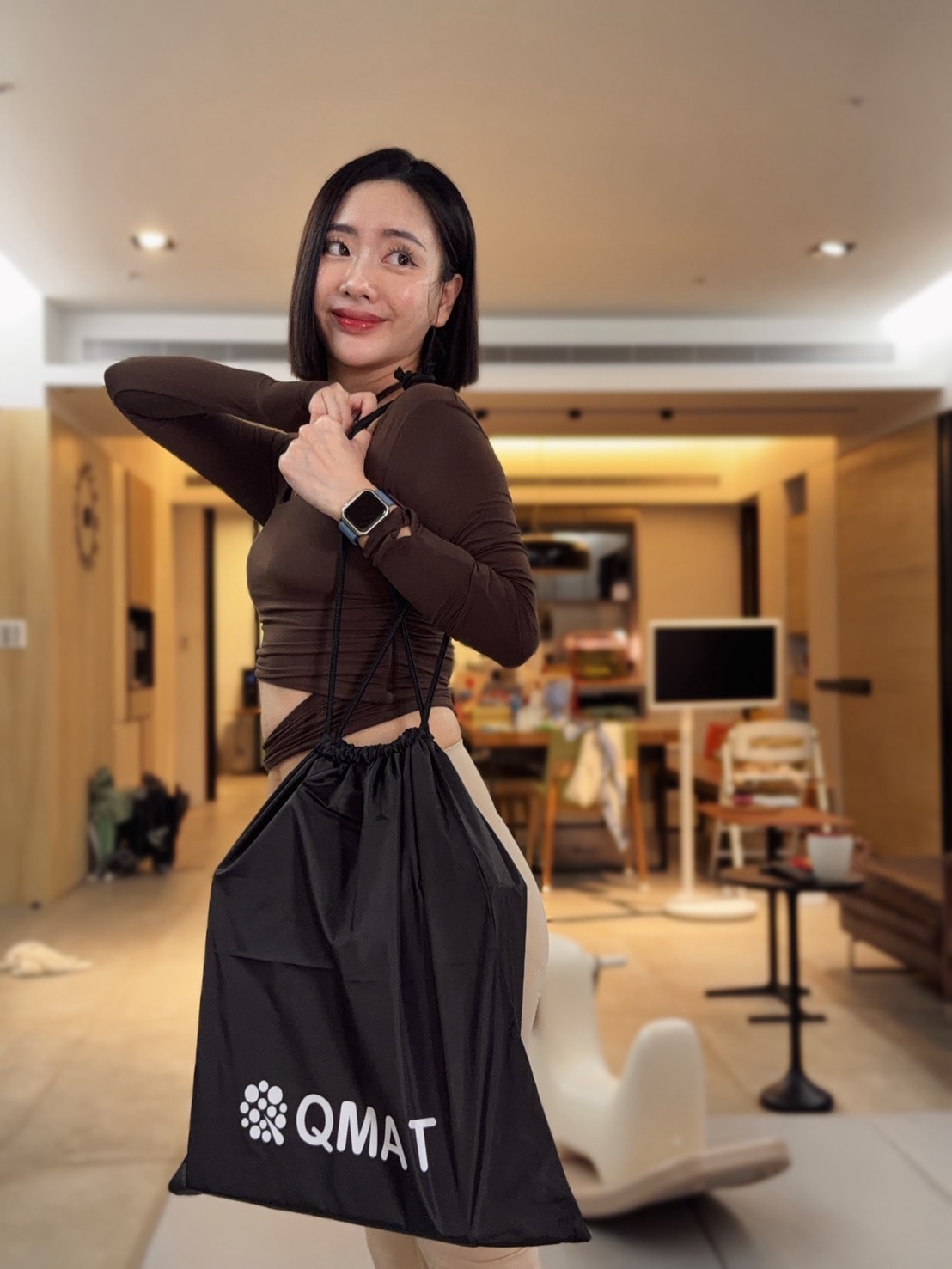 QMAT方折疊瑜珈墊開箱|不只是Yoga Mat!攜帶型折疊瑜珈墊化身寶寶遊戲墊、野餐墊實測分享 - 第9張圖 QMAT方折疊瑜珈墊開箱|不只是Yoga Mat!攜帶型折疊瑜珈墊化身寶寶遊戲墊、野餐墊實測分享