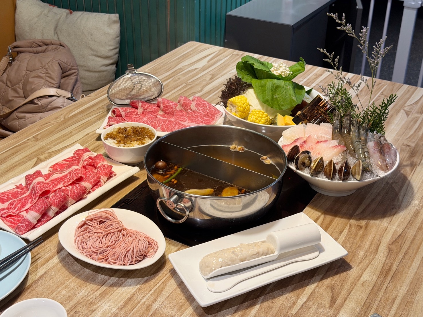 中山區親子友善餐廳「汆食作伙鍋」原型食材鍋物+遊戲室,爸媽也能安心吃一餐! - 第18張圖 中山區親子友善餐廳「汆食作伙鍋」原型食材鍋物+遊戲室,爸媽也能安心吃一餐!