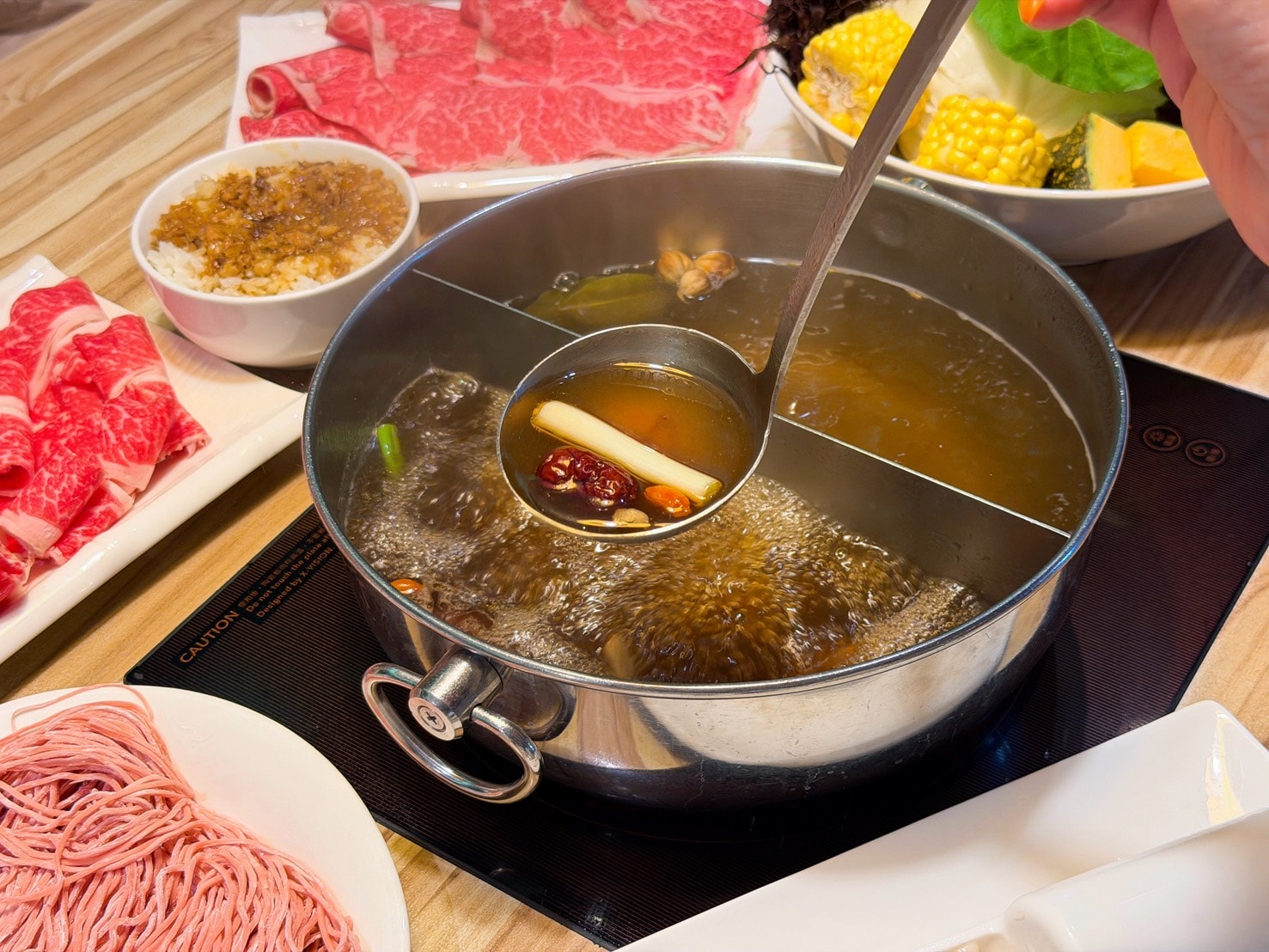 中山區親子友善餐廳「汆食作伙鍋」原型食材鍋物+遊戲室,爸媽也能安心吃一餐! - 第16張圖 中山區親子友善餐廳「汆食作伙鍋」原型食材鍋物+遊戲室,爸媽也能安心吃一餐!