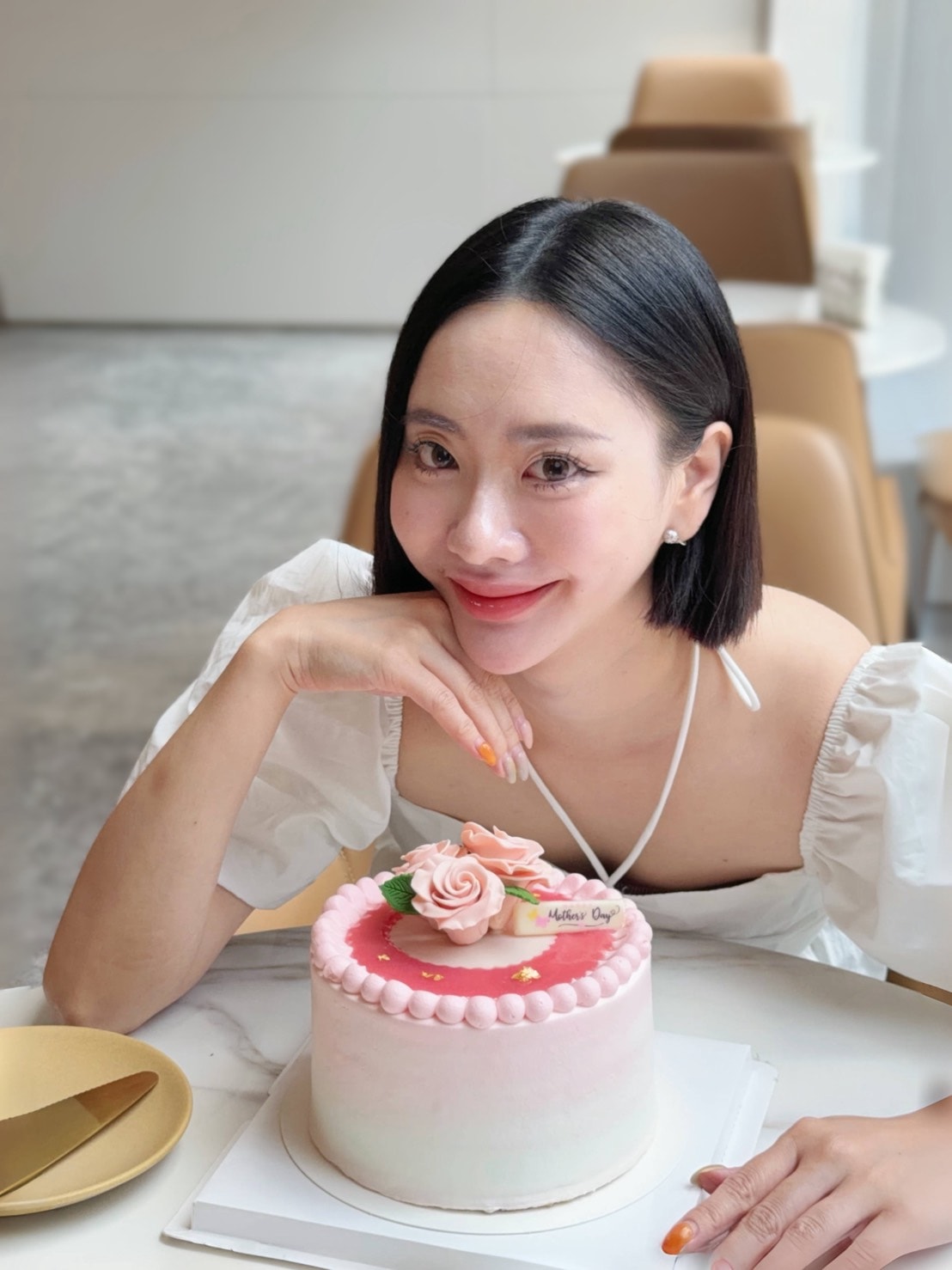 母親節蛋糕推薦|台北漢來飯店「溫柔時光」蛋糕+日日烘焙坊酸種麵包開箱 - 第9張圖 母親節蛋糕推薦|台北漢來飯店「溫柔時光」蛋糕+日日烘焙坊酸種麵包開箱