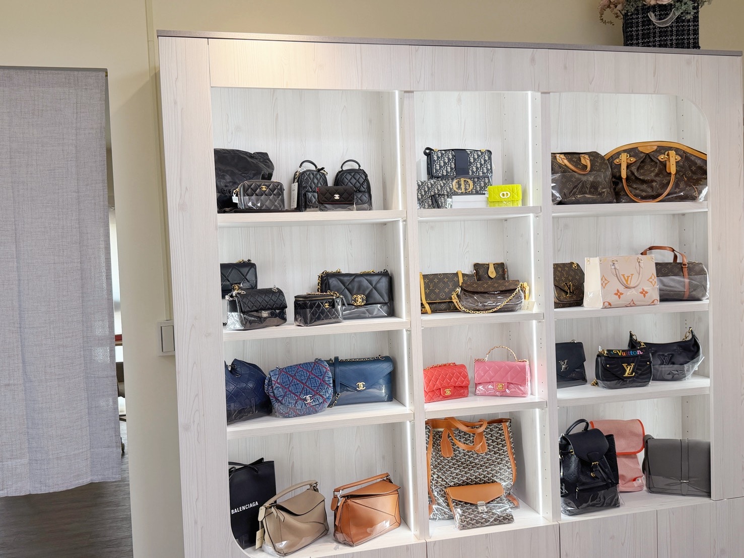 新北精品收購鑑定推薦|Realyou唯真國際精品評價|三訪到店逛包、二手精品選購全紀錄 - 第24張圖 新北精品收購鑑定推薦|Realyou唯真國際精品評價|三訪到店逛包、二手精品選購全紀錄