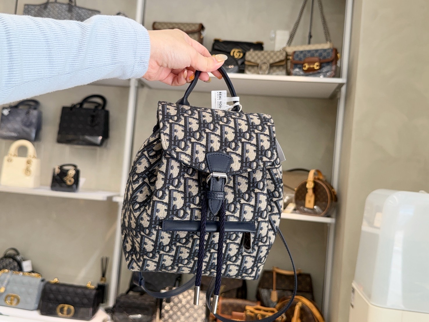 新北精品收購鑑定推薦|Realyou唯真國際精品評價|三訪到店逛包、二手精品選購全紀錄 - 第12張圖 新北精品收購鑑定推薦|Realyou唯真國際精品評價|三訪到店逛包、二手精品選購全紀錄