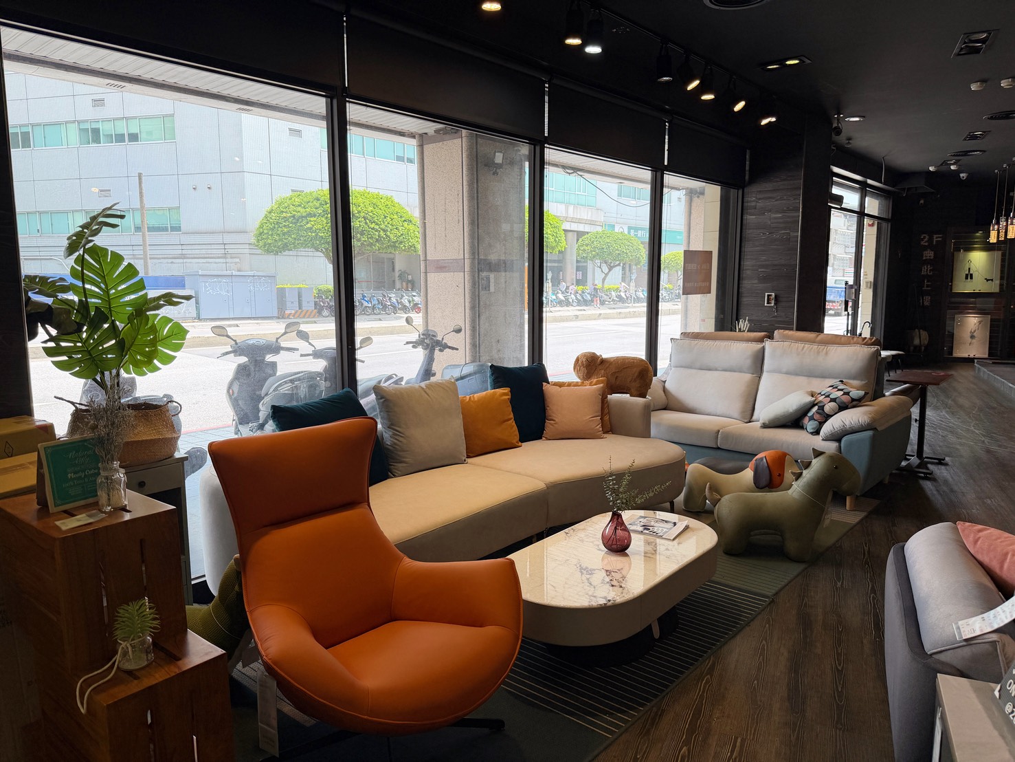 新北家具一站式採買推薦|億家具批發倉庫新莊店,搬新家、小宅家具預算聰明配置 - 第6張圖 新北家具一站式採買推薦|億家具批發倉庫新莊店,搬新家、小宅家具預算聰明配置